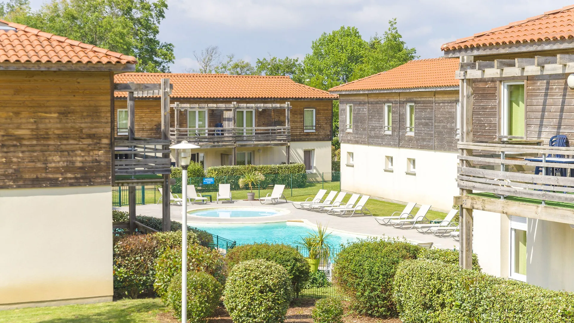 Séjourner dans le Sud-Ouest : 8 Resorts Comparés