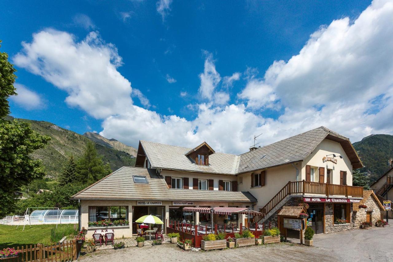 8 Resorts Malins dans le Parc des Écrins à Découvrir